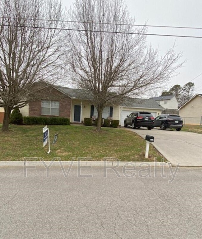Foto principal - 7361 Carowinds Ln