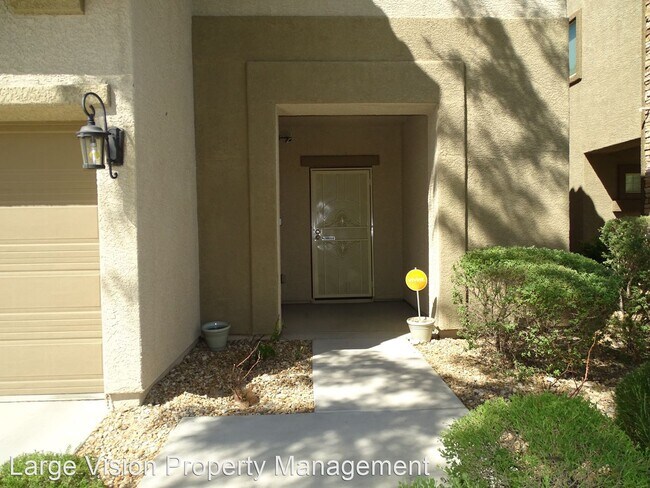 Building Photo - 3 br, 2.5 bath House - 8097 Smoking Jacket...