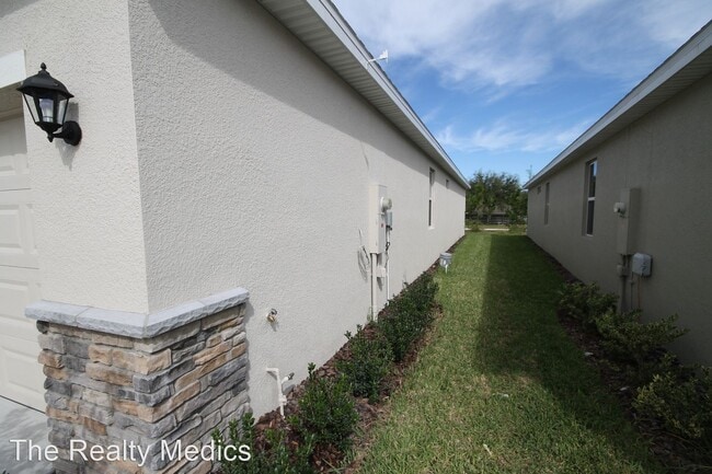Building Photo - 4 br, 2 bath House - 8053 Penrose Place