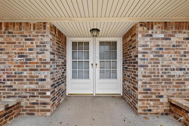 Foto del edificio - 2609 Brook Hollow Ln