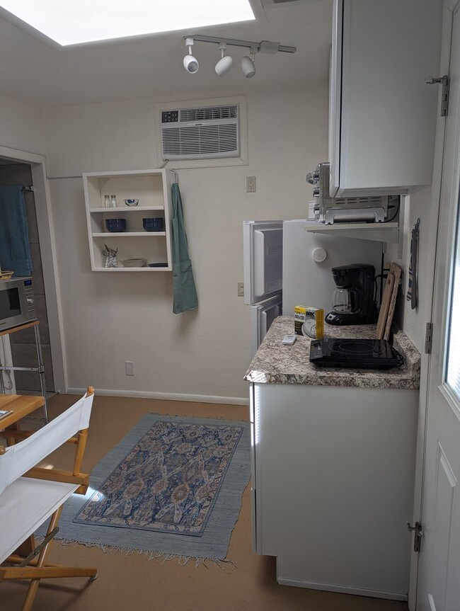 Foto del edificio - Great eastside location  1 Bedroom 1 Bath