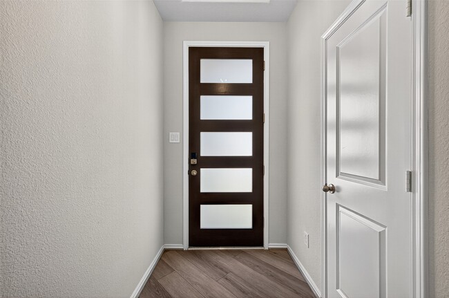 Foto del edificio - 8915 Field Daisy Ct