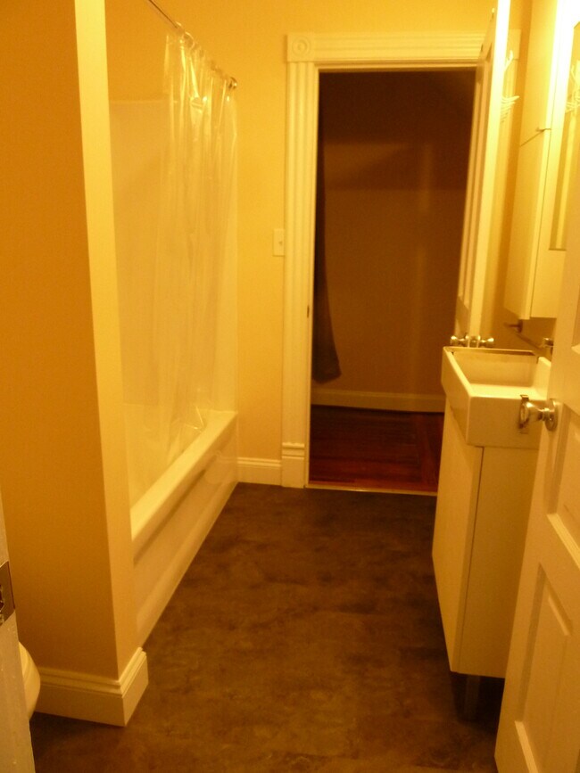 Foto del edificio - 4930 Odell St
