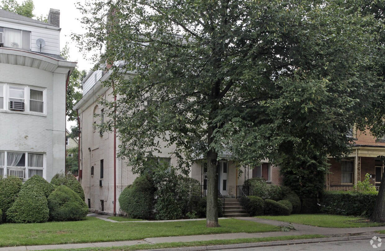 Primary Photo - 5511 Stanton Ave