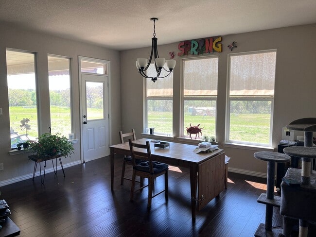 Foto del edificio - 170 Chester Rd