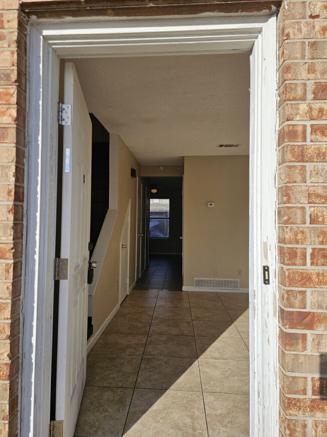 Foto del edificio - Great 2 Bdrm 1.5 Bath Duplex - Keller, TX