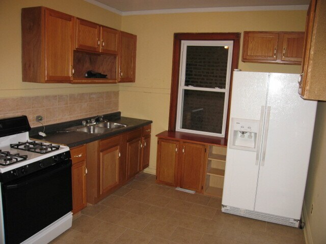 Foto del edificio - 8608 S Kingston Ave