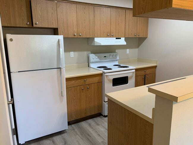 Kitchen 4 - Sandalwood Apartments