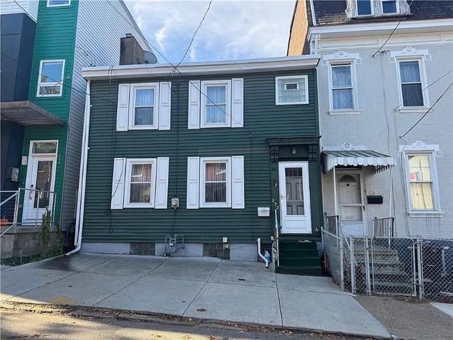 Photo - 233 38th St Apartment