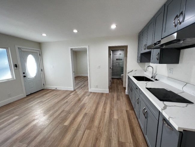 Foto del edificio - 8654 Vicara Dr