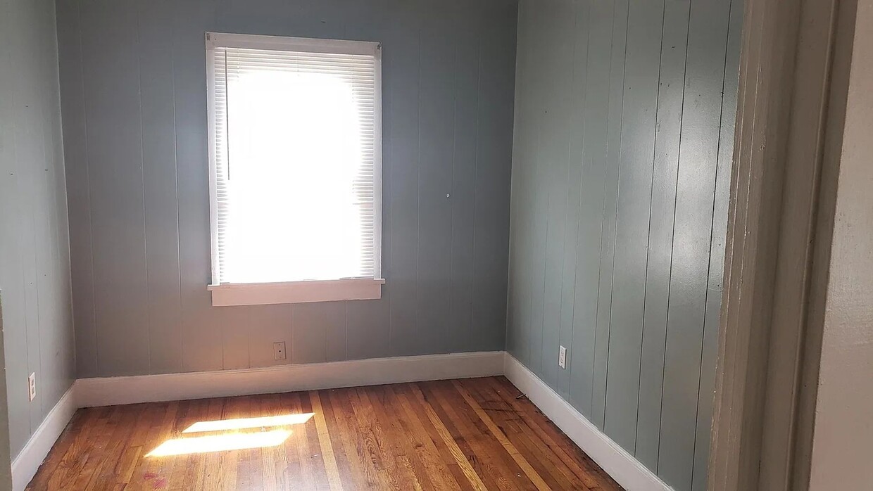 Building Photo - Charming 2BR House in Kingsport
