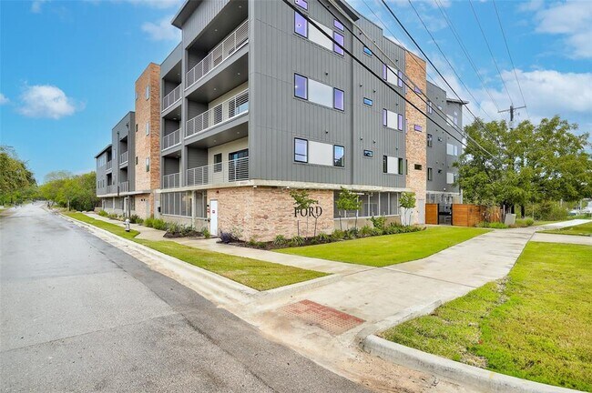 Foto del edificio - 100 Mockingbird Ln