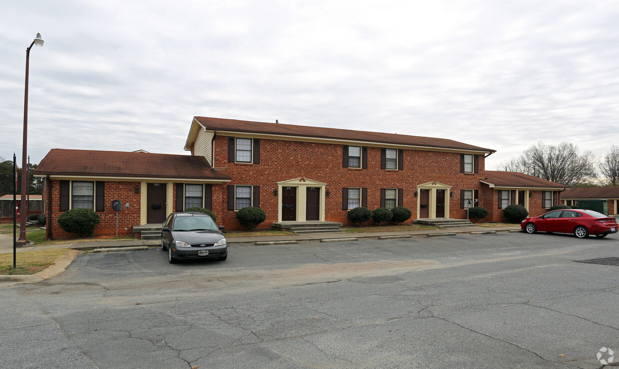 803 Oakwood, ¡alejado - Oakwood Villa Apartments