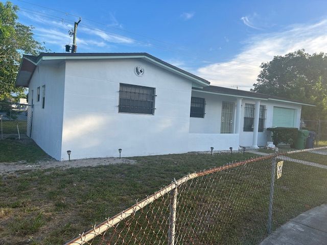 Primary Photo - 3490 NW 1st St