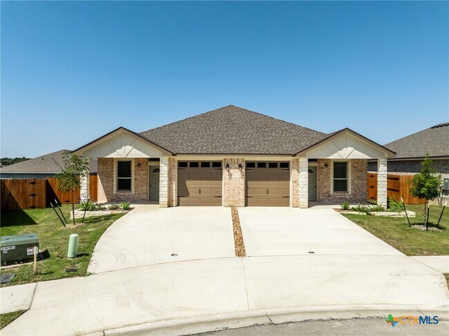 Building Photo - 5117 Rose Petal Ct