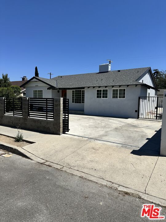 Building Photo - 14552 Runnymede St
