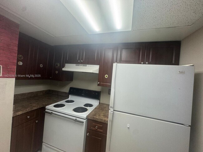 Foto del edificio - 2200 NW 59th Terrace