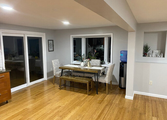 Foto del edificio - 2832 Long Pond Rd