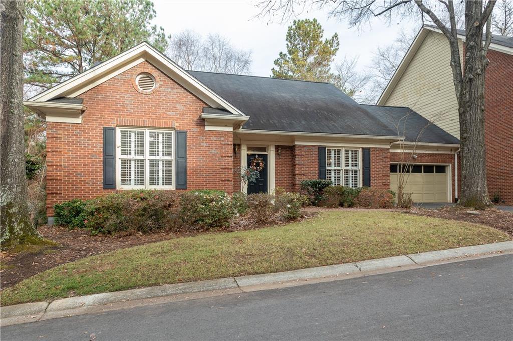 Foto principal - 7155 Roswell Rd