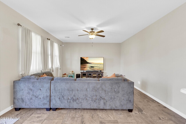 Building Photo - 1503 Honey Mesquite