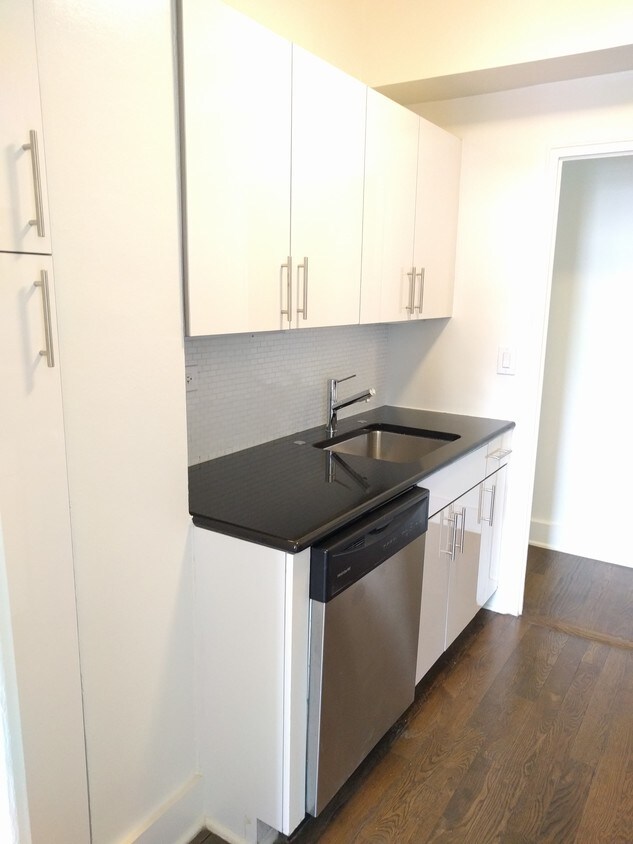 Foto principal - 222 E 65th St