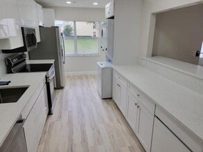 Building Photo - 2733 Zorno Way