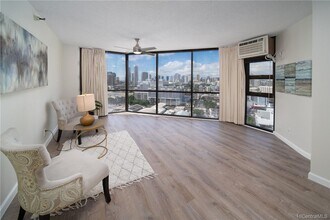 Building Photo - 930 Kaheka St