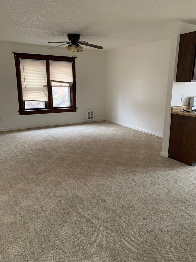 Foto del edificio - Pederson-PM-020-0122-337