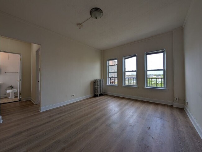 Foto del edificio - 5417 N Kenmore Ave
