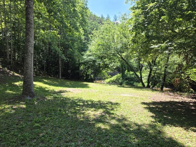 Building Photo - 2 bed 2 Bath Home River Front
