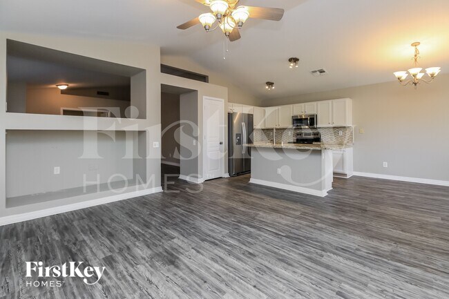Building Photo - 4732 E Mountain Vista Dr