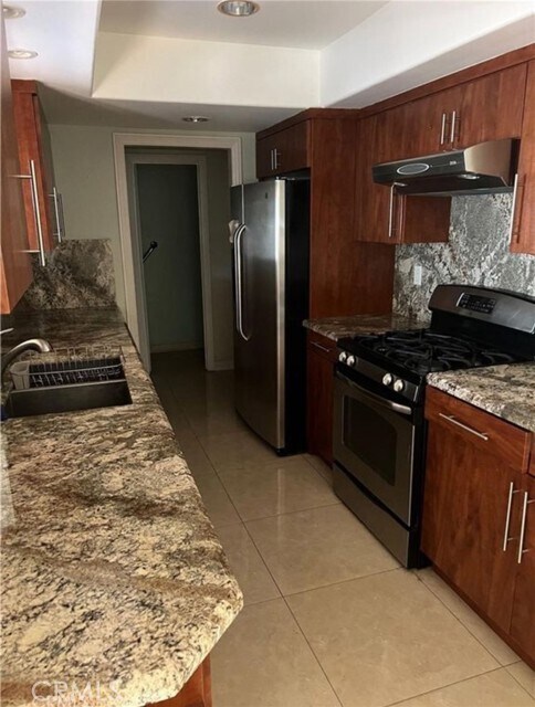 Foto del edificio - 741 Claraday St