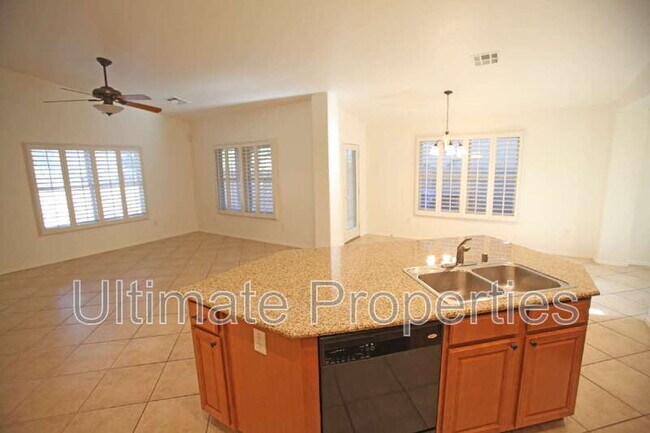 Foto del edificio - 15804 N 172nd Ln