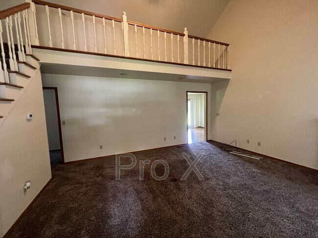 Building Photo - 1162-1164 E Sunrise Dr