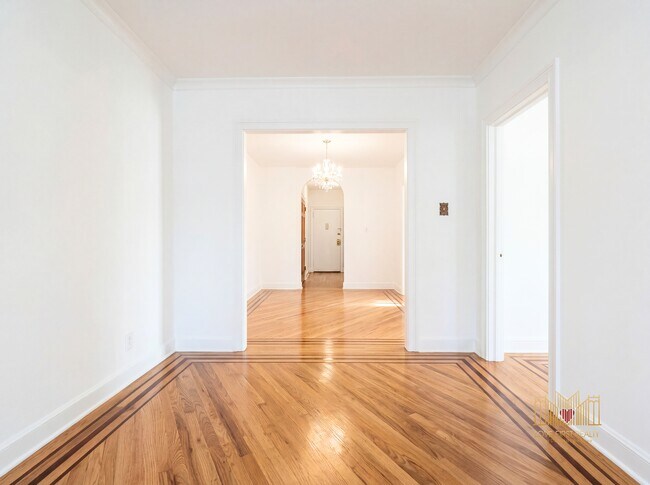 Foto del edificio - 207 E 96th St