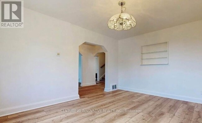 Photo du bâtiment - 18 Stamford Square S