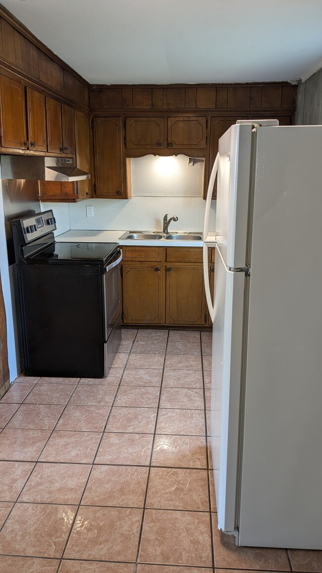 Kitchen2 - 1714 S 28th St