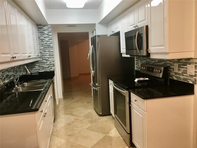 Building Photo - 21055 Yacht Club Dr