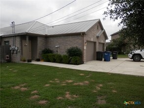 Building Photo - 331 Oelkers Dr