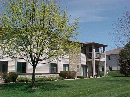 Rosalind Court 2300 Rosalind Ave Racine WI 53403 Apartments com Rosalind Court 2300 Rosalind Ave Racine WI 53403 Apartments com