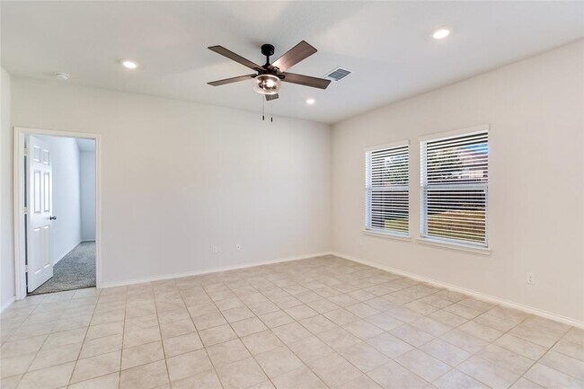 Building Photo - 551 Taggart Trail
