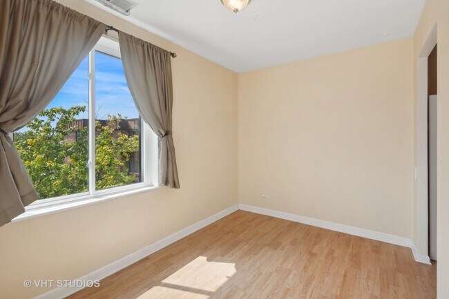 Building Photo - 420 Walnut Creek Rd