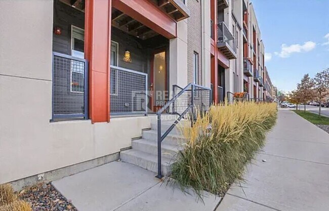 Foto del edificio - 7040 W Alaska Dr
