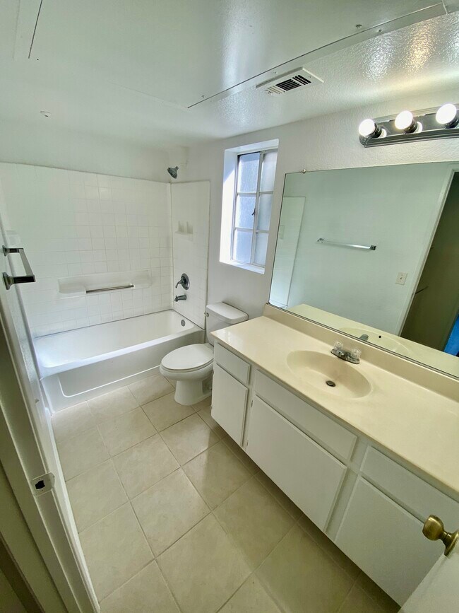 Building Photo - 12584 Atwood Ct