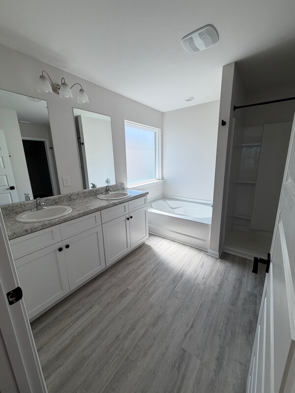 Foto del edificio - 5136 Rivergrass Dr