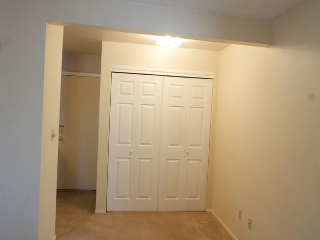 Building Photo - 735 Manitou Blvd