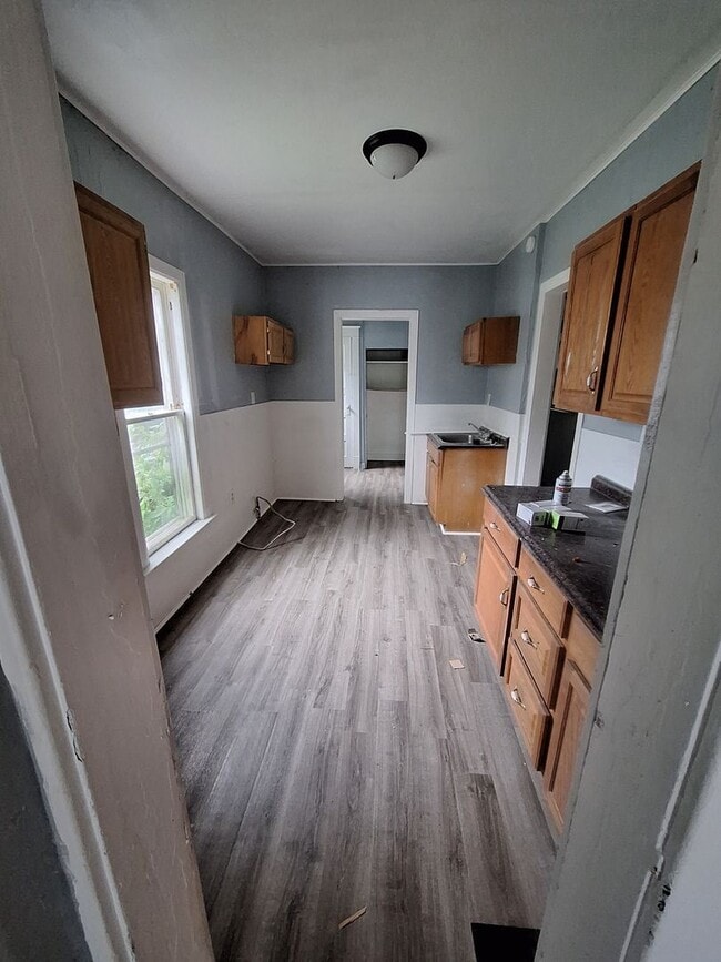 Building Photo - 3 br, 1.5 bath House - 709 Cascade Street