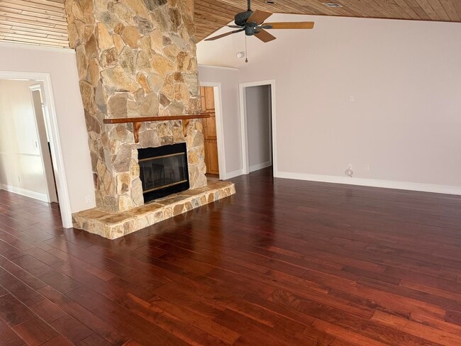 Building Photo - 8526 SW Westwood Ln