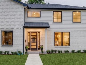 Building Photo - 11207 Dwarfs Cir