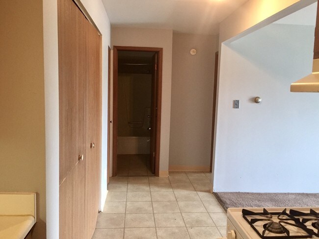 Foto del edificio - 1450 42nd St SE